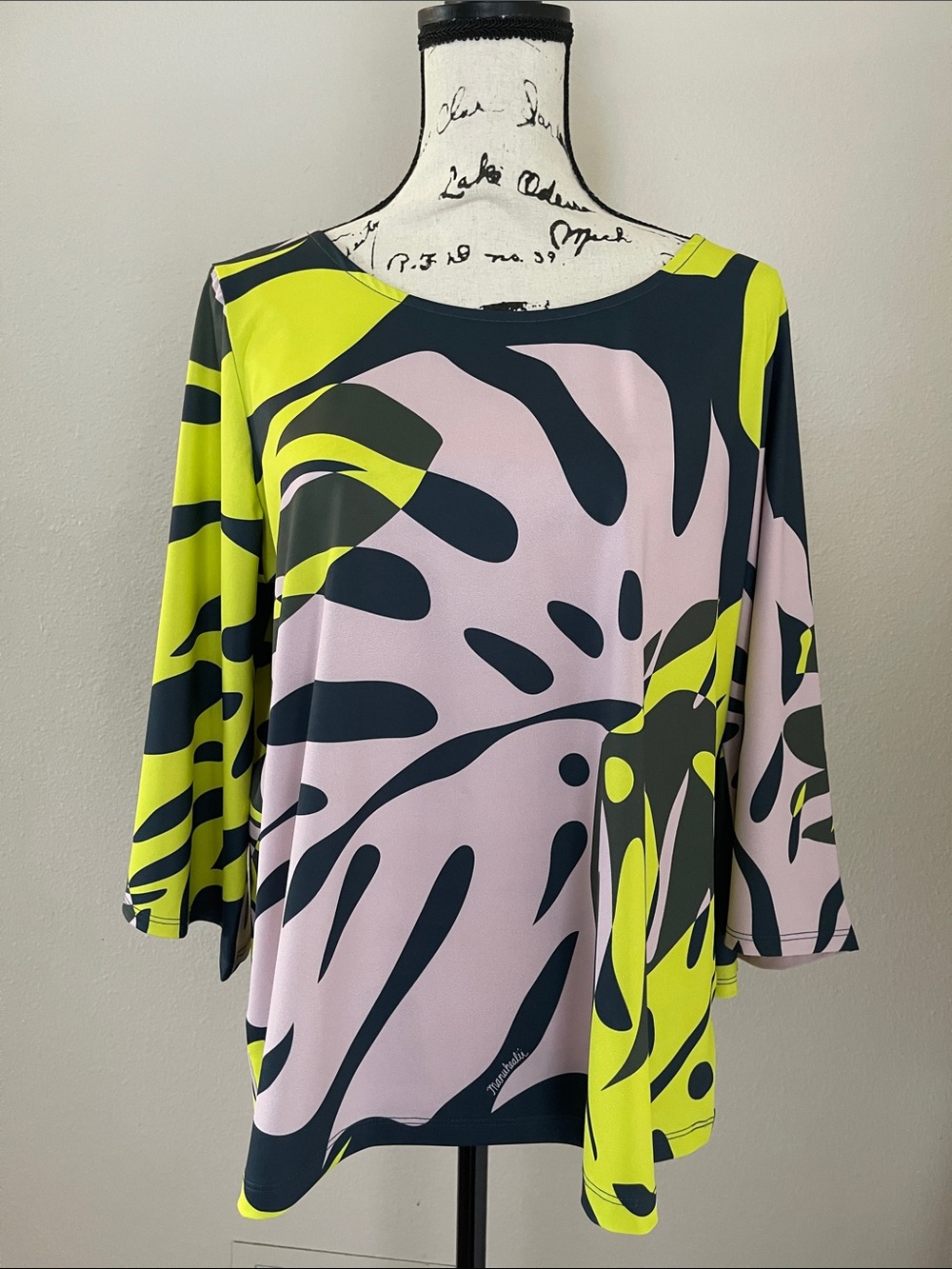NWT Manuhealii Secily Top Monstera Nui Limeade M